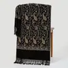 Bufanda Floral Bordada Pequeña de Anacardo con Hilo Dorado Chal de Imitación Cachemir Estilo Étnico Capa de Viaje Abrigo Cálido para Mujer 450g