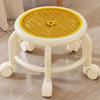 Taburete pequeño universal con ruedas y polea, taburete bajo, móvil, para el hogar, pequeño y hermoso, banco de costura, taburete pequeño para sentarse, taburete pequeño redondo con ruedas.