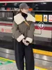 Parka Corta Gruesa Estilo Coreano Estilo Perezoso para Mujer Invierno 2025 Holgada Aspecto Adelgazante Chaqueta Cálida con Forro de Polar Top de Moda