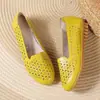 Zapatos de mujer transpirables huecos, sandalias de verano planas de suela blanda y punta cerrada, zapatos perforados antideslizantes, nuevo estilo de moda