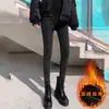 Pantalones de maternidad talla grande Otoño e Invierno No constriñen la barriga Versátiles Jeans Gruesos con Felpa Interior Pantalones Ajustados Base Invierno