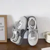 Zapatos de senderismo para hombre de nicho 2026 nuevo modelo de otoño cómodos zapatos para caminar al aire libre zapatillas deportivas casuales versátiles de moda