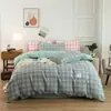 Conjunto de Flanela Escovada Muji Estilo Japonês de Quatro Peças, Conjunto de Roupa de Cama para Casa com Xadrez Pequeno Retrô, Amigo da Pele, Universal para Todas as Estações