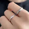 Explosiones Transfronterizas Plata de Ley S925 Dependencia Persistente Destino de Pareja para Hombres y Mujeres Diseño de Nicho Anillo Geométrico de Lujo Ligero