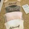 Camisole de malha sem costura com estampa de letras em estilo tattoo, com bojos embutidos, para mulheres