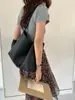 Bolsa de palha trançada estilo coreano vintage para mulheres, texturizada, novo modelo 2026, simples e fashion, bolsa de ombro e de axila para o dia a dia, nicho