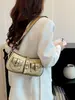 Bolso de Motocicleta de Cuero Patentado de Alta Gama de Comercio Exterior 2026 Nuevo Bolso de Hombro Único Retro Moda Europea y Americana Bolso Cruzado de Temperamento Moderno para Mujer