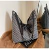 Bolso de hombro de gran capacidad con lunares para mujer, diseño de nicho, estilo occidental, para uso diario bajo el brazo, otoño 2024