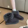 Botas de neve cinza de cano médio com sola grossa para mulheres 2026 novos sapatos de inverno com adição de fleece e espessamento de algodão quente botas de neve