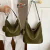 Bolsa Transversal de Luxo Verão 2026 Tecida Grande Capacidade Moda Versátil Ombro Único Axila Saco Saco Transversal para o Trabalho