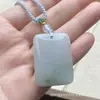 Pendente de Paz de Jade Dourado de Seda Natural de Xinjiang Verde Tianshan Escultura em Jade Corrente de Suéter Colar Fabricante Fonte de Suprimento ao Vivo