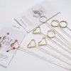Porta tarjetas para ramo, soporte de metal para flores, varilla con forma de corazón, decoración floral, tarjeta de felicitación, clip chapado en oro, material de embalaje para ramo fresco