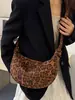 Bolsa Feminina Vintage em Formato de Chifre 2026 Novo Estilo Coreano Bolsa Tote de Camurça Bolsa de Ombro Transversal Casual de Grande Capacidade