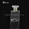 Embalagem de perfume de molde de fábrica Frasco de perfume fosco com spray de baioneta retangular Frasco de vidro transparente de alta qualidade