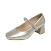 Zapatos Mary Jane casuales de tacón grueso con correa única y corte bajo, nuevo estilo francés de verano 2026, versátiles para combinar con faldas