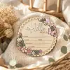 Placa de madeira transfronteiriça com informações de nascimento de bebê, com laço e design de flor, Decoração comemorativa de bebê Olá Mundo