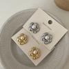 Pendientes de perla de camelia para mujer, otoño e invierno, estilo Chanel, pendientes únicos de alta calidad, diseño de nicho, joyería de oreja con temperamento