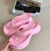 Chanclas Mismo Estilo Zhao Lusi Suela Gruesa para Mujer 2025 Nuevo Verano Calzado de Exterior Chanclas de Eva Venta al por Mayor Transfronteriza