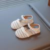 Sapatos de Princesa Vazados para Meninas 2026 Verão Novo Estilo Renda nas Bordas Infantis Sandálias da Moda com Pérolas Sapatos para Bebê Menina
