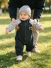 Macacão de bebê estilo coreano com forro de fleece para primavera e outono, roupas para escalar, para sair, moderno e estilo ocidental, roupas de Harbin para recém-nascidos, roupas espessas
