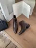 [] Botas Femininas Elegantes Francesas Bico Fino Salto Grosso Marrons 2026 Outono/Inverno Novo Estilo