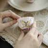 Taza de Té Cerámica Pequeña de Pie con Boca de Flor Pintada a Mano en Tonos Pastel Estilo Japonés de las Dinastías Tang y Song, Juego de Té Kung Fu, Taza de Té para el Hogar, Taza Pequeña