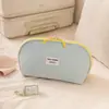 Organizador de lencería de viaje tres en uno: una bolsa portátil para guardar ropa interior y calcetines, perfecta para viajar y mantener tu ropa íntima organizada