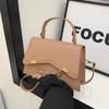 Bolso Caja Mujer 2025 Primavera Nuevo Moda Trendy Elegante Portátil Bolso Cuadrado Pequeño Cadena Portátil Hombro Cruzado