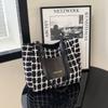Bolsas para Mulheres Grande Capacidade 2025 Nova Moda Popular Xadrez Bolsa de Ombro Casual Classe Trabalho Roupa Bolsa Tote para Mulheres