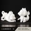Kirin de un cuerno Pequeños Adornos Pixiu León Hogar Sala de Estar Marco Antiguo Artesanía de Paisaje Regalo Mascota de Té