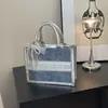 Nova bolsa de mão grande de ganga, moderna e elegante, com um toque de luxo, bolsa quadrada pequena casual com laço de pérola para mulheres
