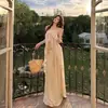 Conjunto Bohemio para Mujer de Resort de Playa del Sudeste Asiático Verano Top Halter con Volantes Falda con Estampado Caliente de Pedrería Conjunto de Dos Piezas