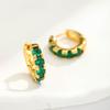 Pendientes de gemas verdes de joyería Qingdao, chapados en cobre y oro auténtico, nuevos pendientes de diseñador, elegantes pendientes personalizados para mujeres europeas y americanas.