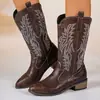 Botas de cowboy Western bordadas vintage para mujer, punta fina, tacón grueso, longitud hasta la mitad de la pantorrilla, piel envejecida, botas largas para mujer transfronterizas