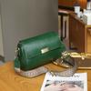 Bolsa de Ombro Feminina em Couro Bovino de Primeira Camada Tanning Vegetal, Quadrada Fashionável para Motocicleta, Prática, Grande Capacidade, Multi-Compartimentos