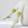 Calcetines de Yoga con Punta Redonda de Media Pantorrilla para Mujer Degradado Versátil Cálidos Antideslizantes Absorbentes de Sudor para Deportes Fitness Pilates Dropshipping