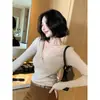 Camiseta básica de punto elegante estilo francés con cuello en V cruzado para mujer, otoño e invierno, lujo ligero, tacto de alta gama, corte ajustado, top adelgazante
