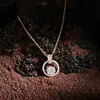 Colar Floral Vazado Tendência Xiaohongshu para Mulheres, Popular entre Influenciadores, Acessório de Corrente de Clavícula Estilo Celebridade em Latão 16K