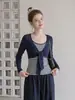 Camiseta azul marino elegante de cuello redondo, hombros normales, manga larga para mujer, nuevo modelo de otoño, bloques de color, efecto de dos piezas, con tiras de amarre
