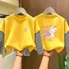 Nova Camiseta de Manga Longa 100% Algodão para Meninas Primavera/Outono 2026 Patchwork Listrado Moda Falsa Duas Peças para Crianças Médias e Grandes