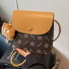 Bolsos Pequeños al por Mayor para Mujer 2025 Nuevo Estilo Invierno Bolso Cubo de Moda de Alta Gama Bolso Cruzado Versátil Casual de Gran Capacidad
