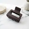 Pinza para el Cabello Pequeña Cuadrada Mate Estilo Coreano Ins de 5 cm en Color Café con Leche, Elegante Pasador para Mujer para la Parte Trasera de la Cabeza con un Toque de Lujo, Pinza de Tiburón