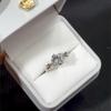 Anel de Diamante de Luxo Leve Hot-mining Transfronteiriço Moda Feminina Anel Clássico de Seis Garras Diamante Mosane 1 quilate Anel de Casamento Anel Ajustável