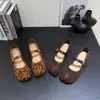 Zapatos Mary Jane con estampado de leopardo y cierres de velcro, modelo nuevo de verano estiloso 2026, ligeros, que aumentan la altura, adelgazantes para el pie, zapatillas de ballet