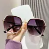 Óculos de Sol Gm para Mulheres, Modelo Novo Poligonal 2025, Estilo de Luxo, Proteção UV, Adequado para Rostos Grandes, Efeito Emagrecedor
