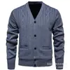 Novo Suéter Masculino Versátil Outono/Inverno 2026, Estilo Europeu e Americano, Forrado com Lã, Quente, Casual, Solto, Cardigan de Tricô Estiloso