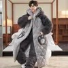 Pijama de Otoño/Invierno para Hombre 2025 Nuevo Ropa de Casa de Coral Fleece Forrada de Polar Acolchado de Tres Capas Grueso Cálido Bata de Talla Grande