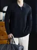Suéter de punto cálido de estilo lujo discreto "old money" con media cremallera y cuello alto para otoño e invierno, textura acanalada agradable a la piel, suéter elástico y suave para hombre