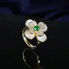 Anillo de Nicho de Alta Gama para Mujer, Flor de Trébol de Doble Capa de Nácar Natural, Anillo para Dedo Índice de Lujo Accesible, Anillo de Joyería de Mano Abierta