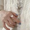 Anillo de hadas de lujo ligero transfronterizo para mujer, diseño de nicho de moda personalizado, anillo de perla para dedo al por mayor que combina con todo, moda